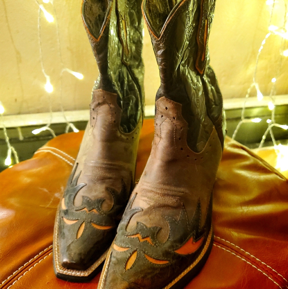 Never worn Cowgirl boots!